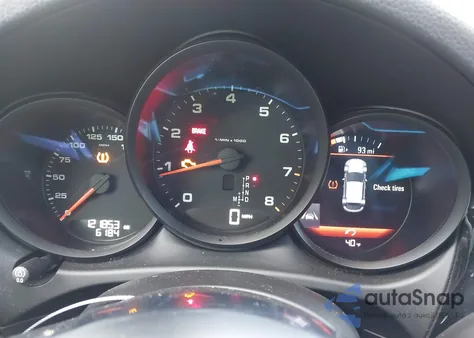 2018 Porsche Macan z USA, uszkodzony, nr VIN WP1AA2A52JLB09212